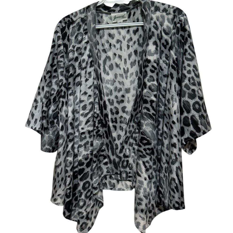 Joanna Women's Black Gray White Print Quarter Sleeve Open Front Blouse Size 18